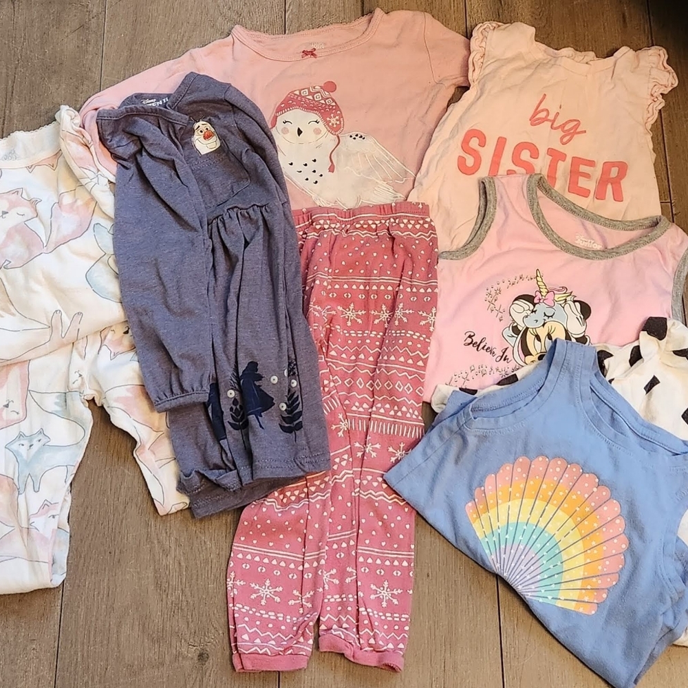 Girl 3T various clothing items